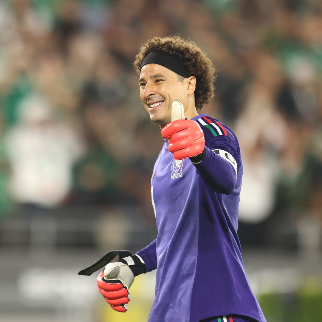 Guillermo Ochoa durante un partido de la Selección Mexicana